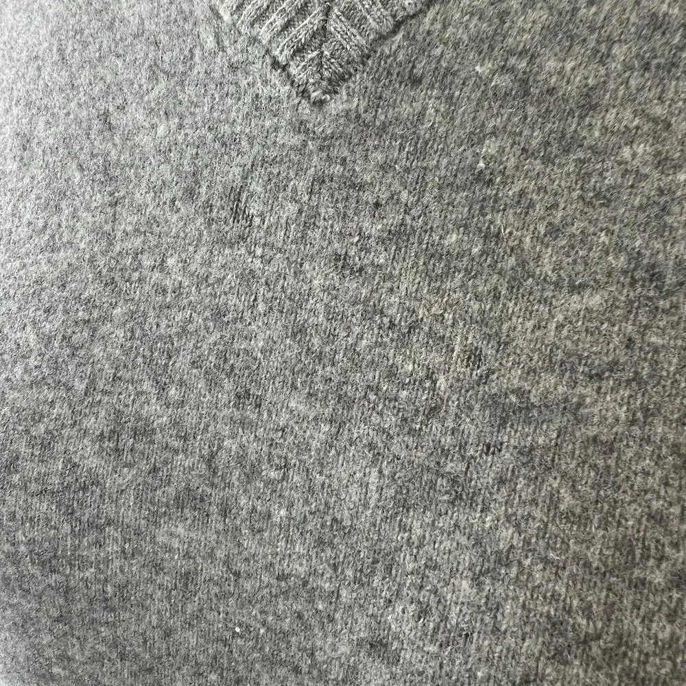 A.P.C. Gray Knit Long Sleeve V-Neckline Ribbed Hem & Cuffs Pullover Sweater XS?